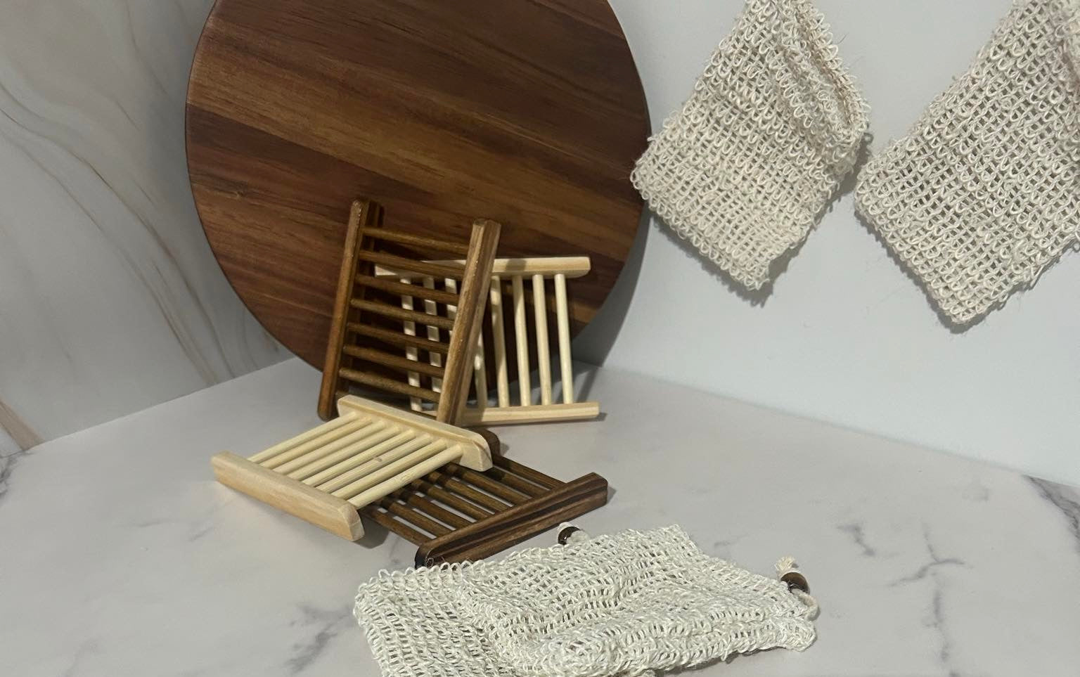 Bamboo soap saver holder